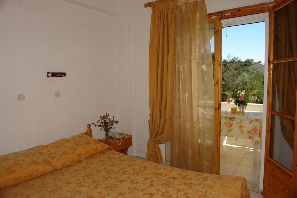 Prasoudopetra Agios Matthaios (Corfu) Quarto foto
