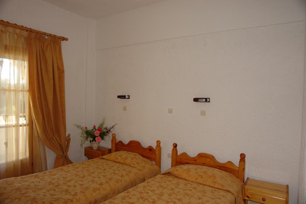 Prasoudopetra Agios Matthaios (Corfu) Exterior foto
