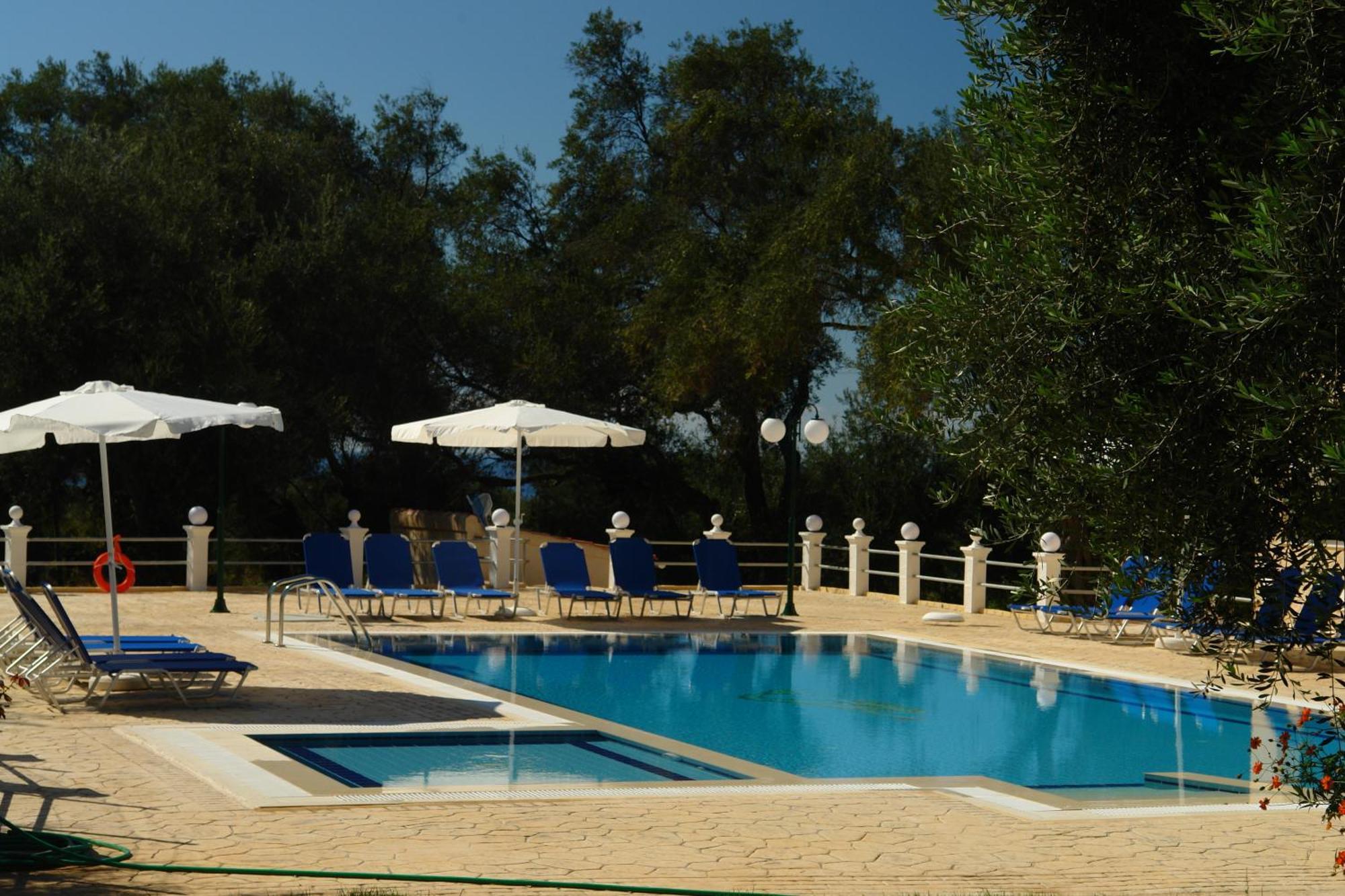 Prasoudopetra Agios Matthaios (Corfu) Exterior foto