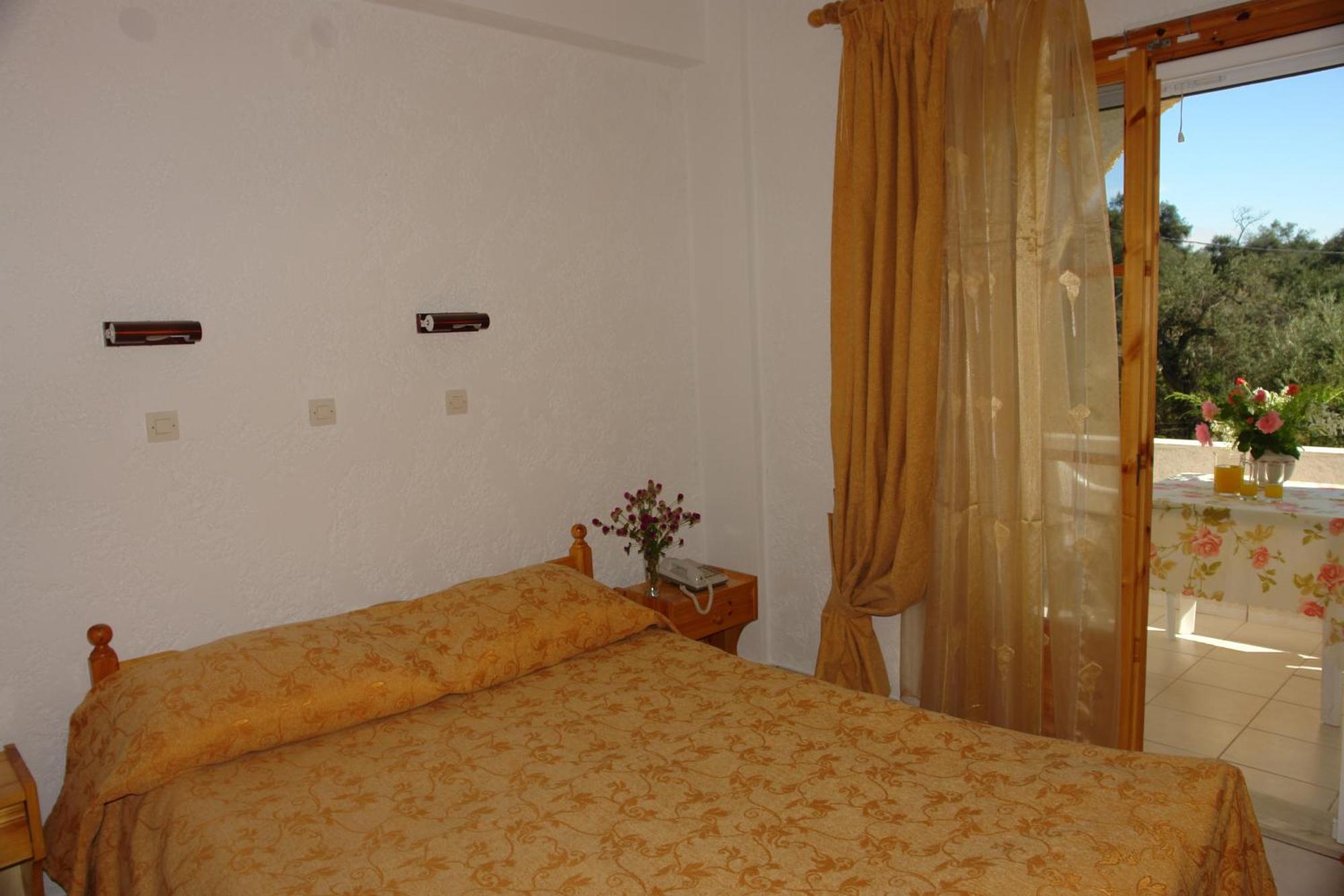 Prasoudopetra Agios Matthaios (Corfu) Quarto foto